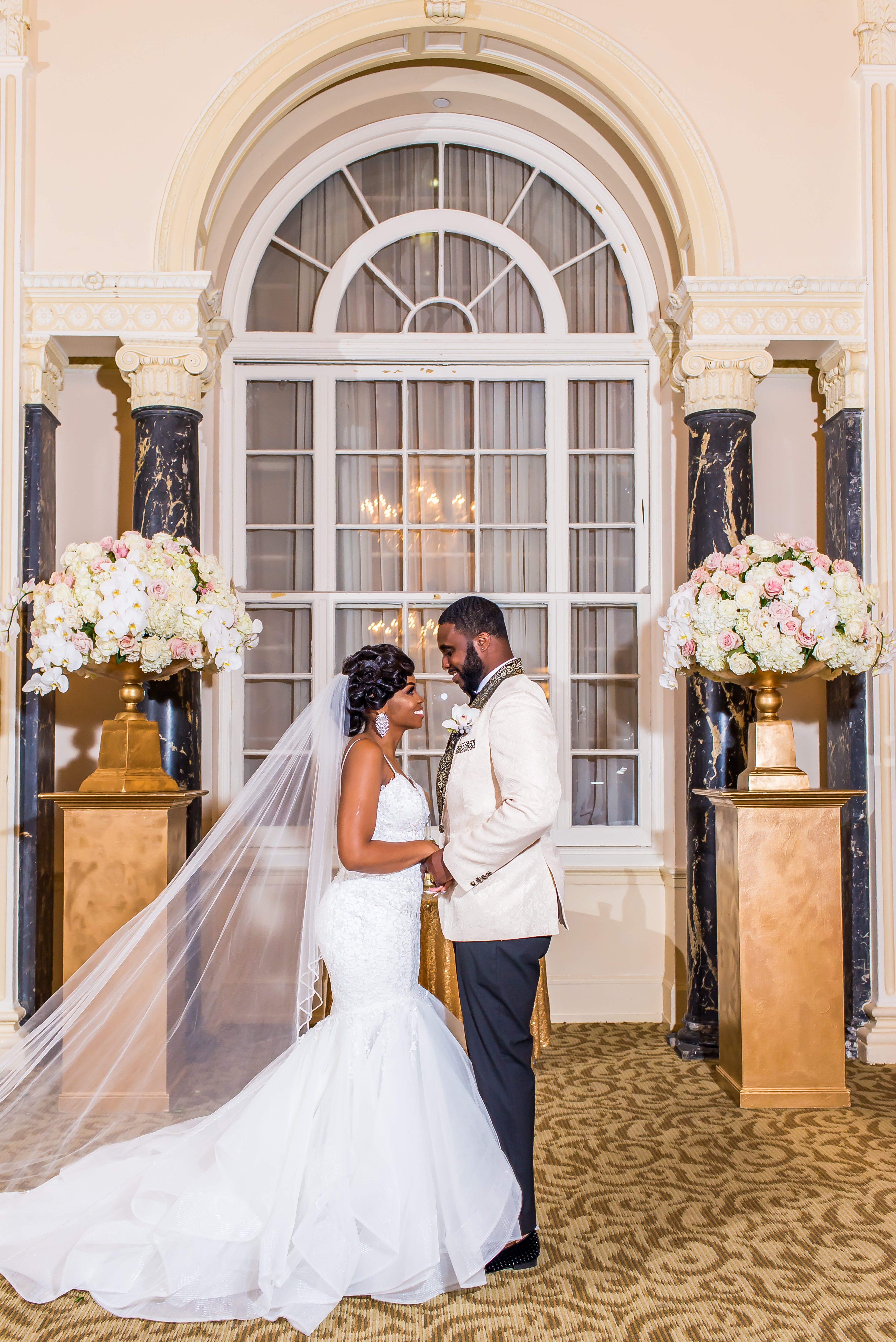 Bridal Bliss: Kendra and Jonathan Made Memories With Their Black Tie Ballroom Ceremony