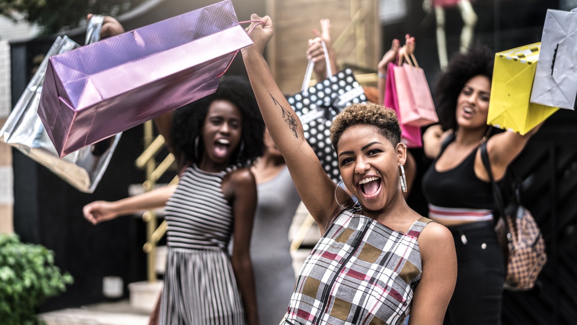 These Are The Black-Owned Beauty Sales We're Shopping This Black Friday