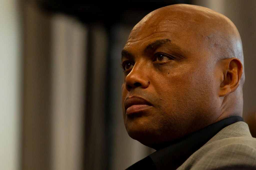 Charles Barkley Has Been Cracking Sexist ‘Jokes’ For A While, Will He Ever Stop?