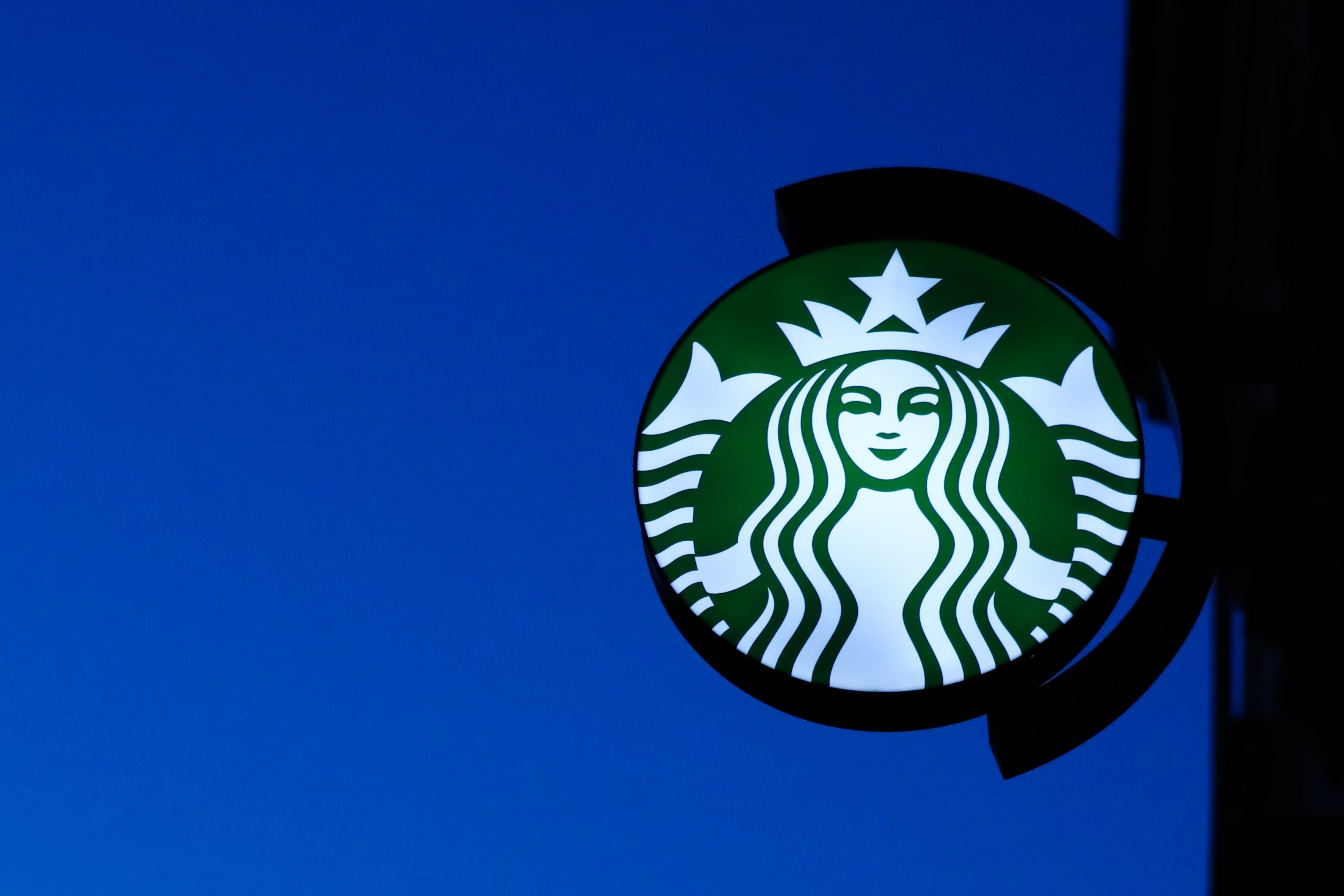 Starbucks Manager Fired After Arrests Of 2 Black Men Sues For Racial Bias