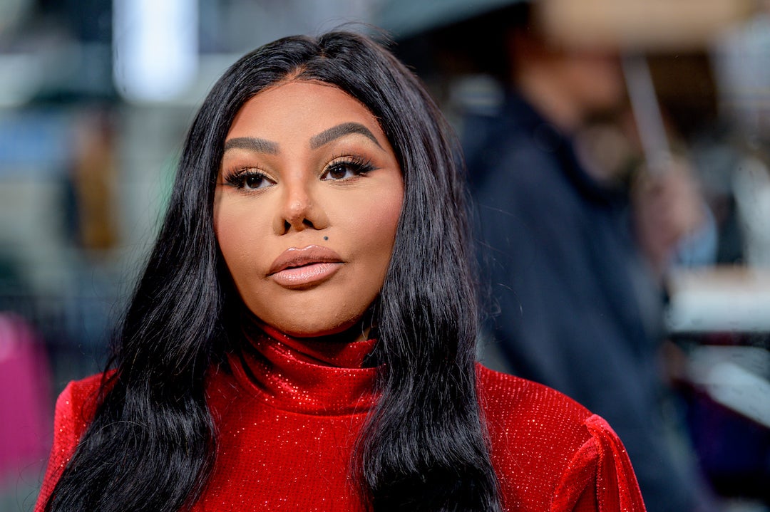 Lil Kim Mourns The Loss Of Her Father Linwood Jones