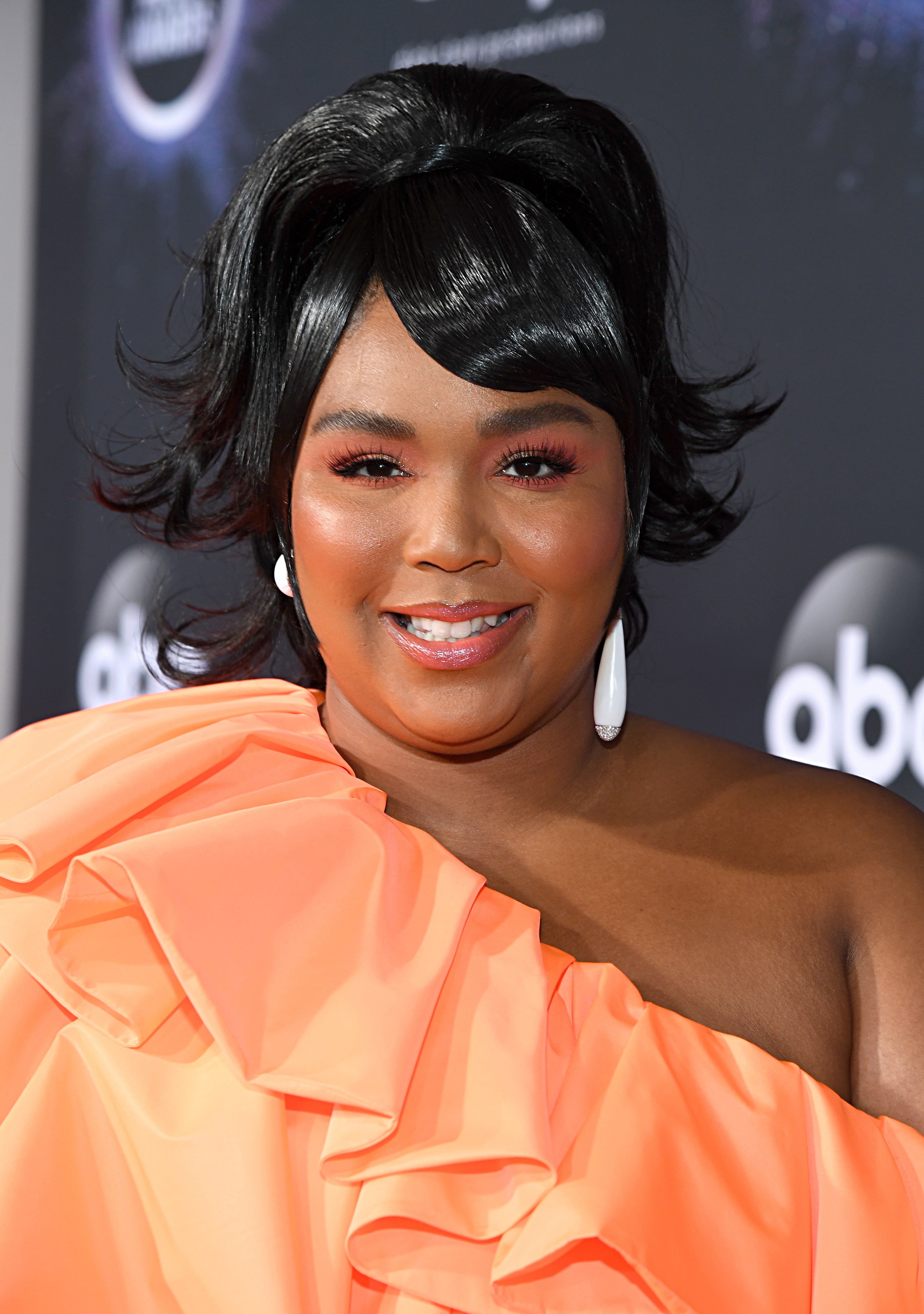 The Best Beauty Moments From The 2019 American Music Awards