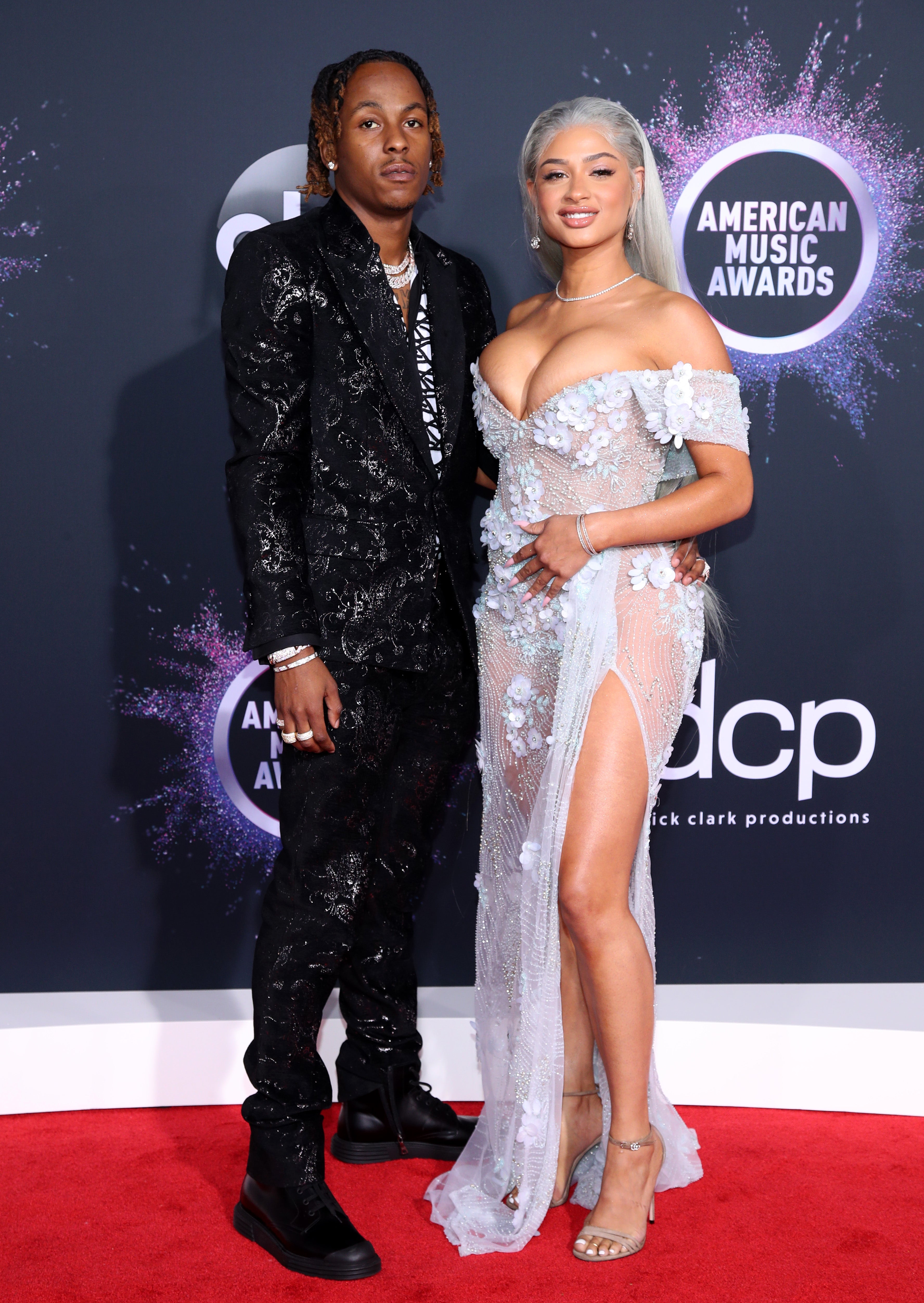 The Best Fashion Moments At The 2019 American Music Awards