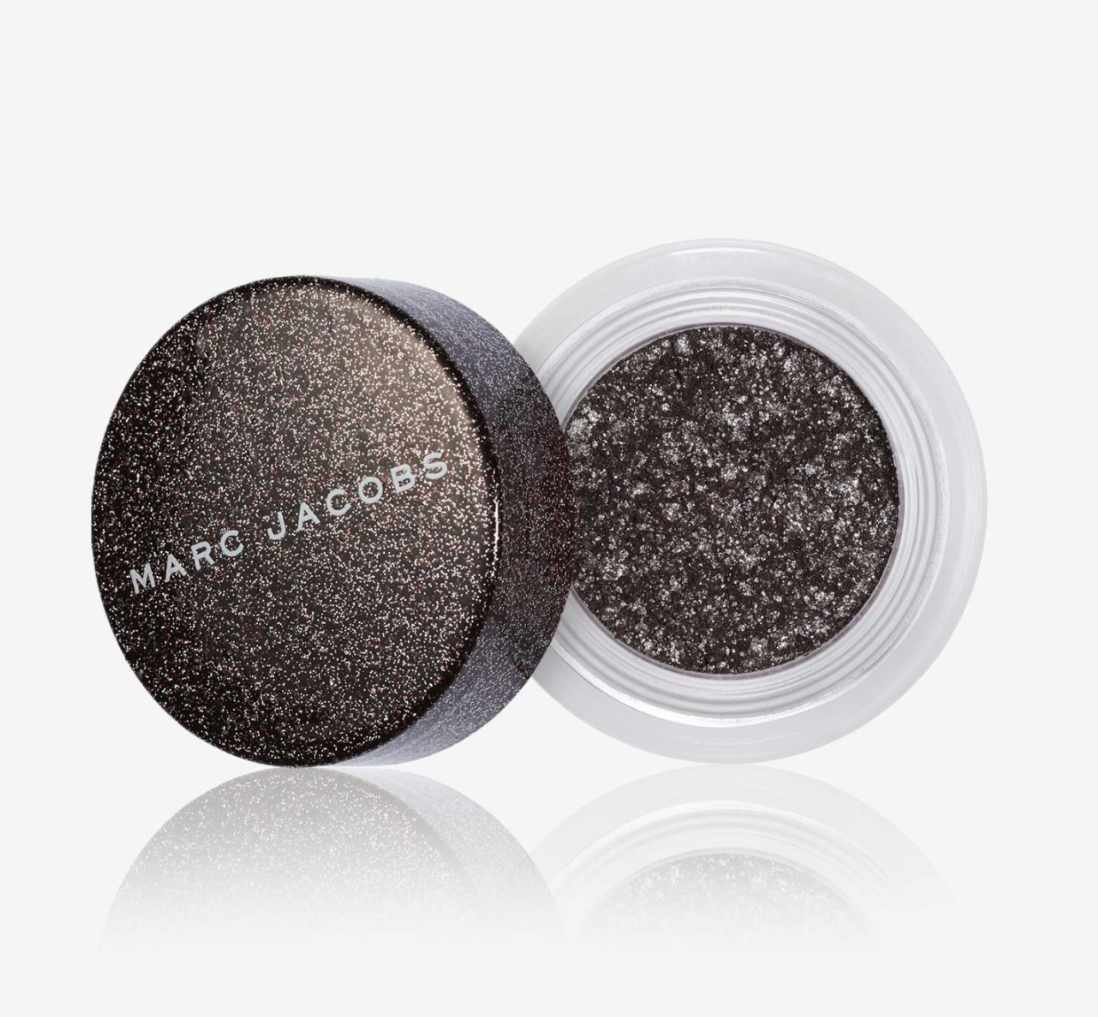8 New Glitter Eye Shadows To Try Just In Time For New Year’s Eve