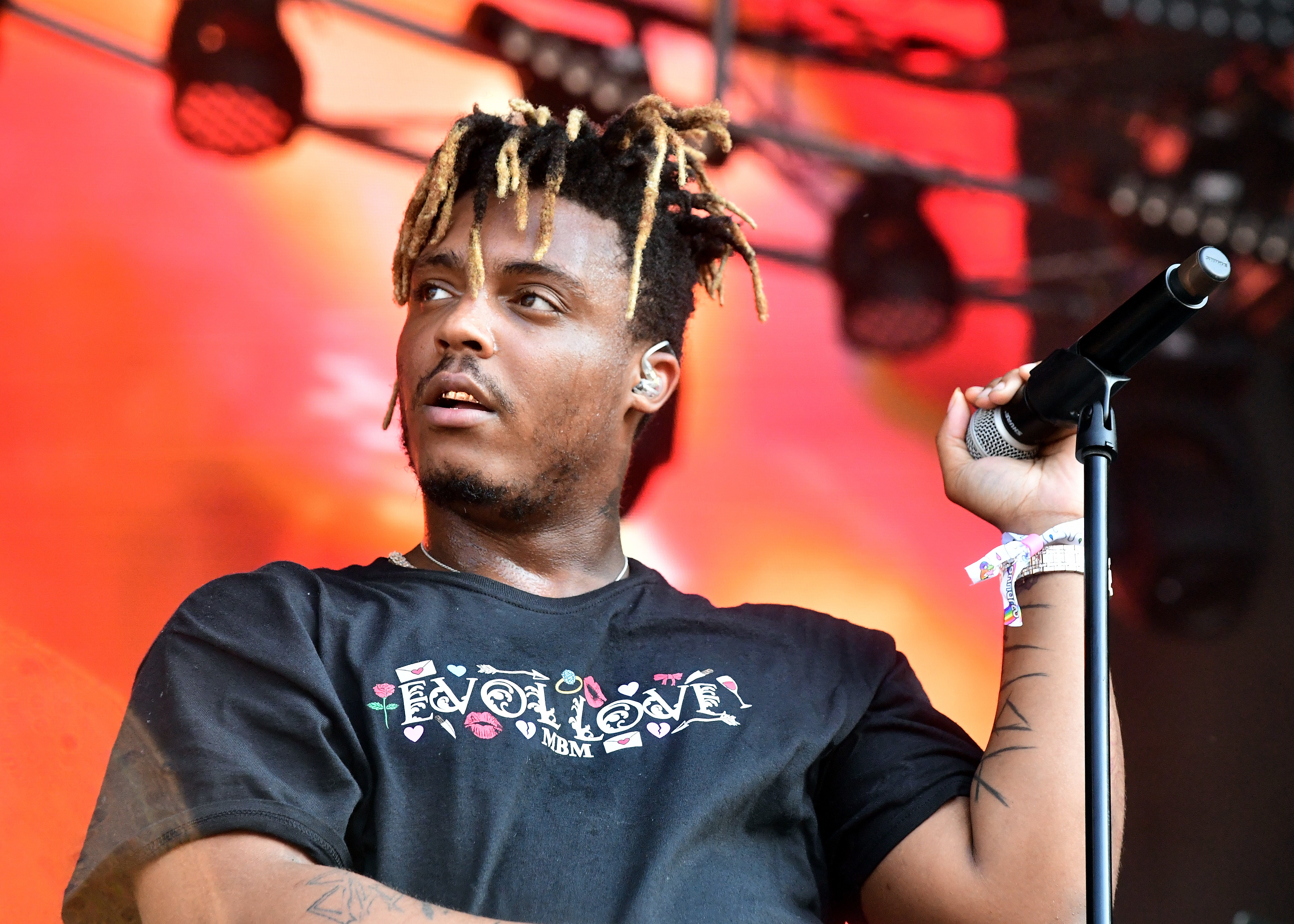 Drake, Chance The Rapper And Other Celebrities Pay Tribute To Juice WRLD After His Sudden Death