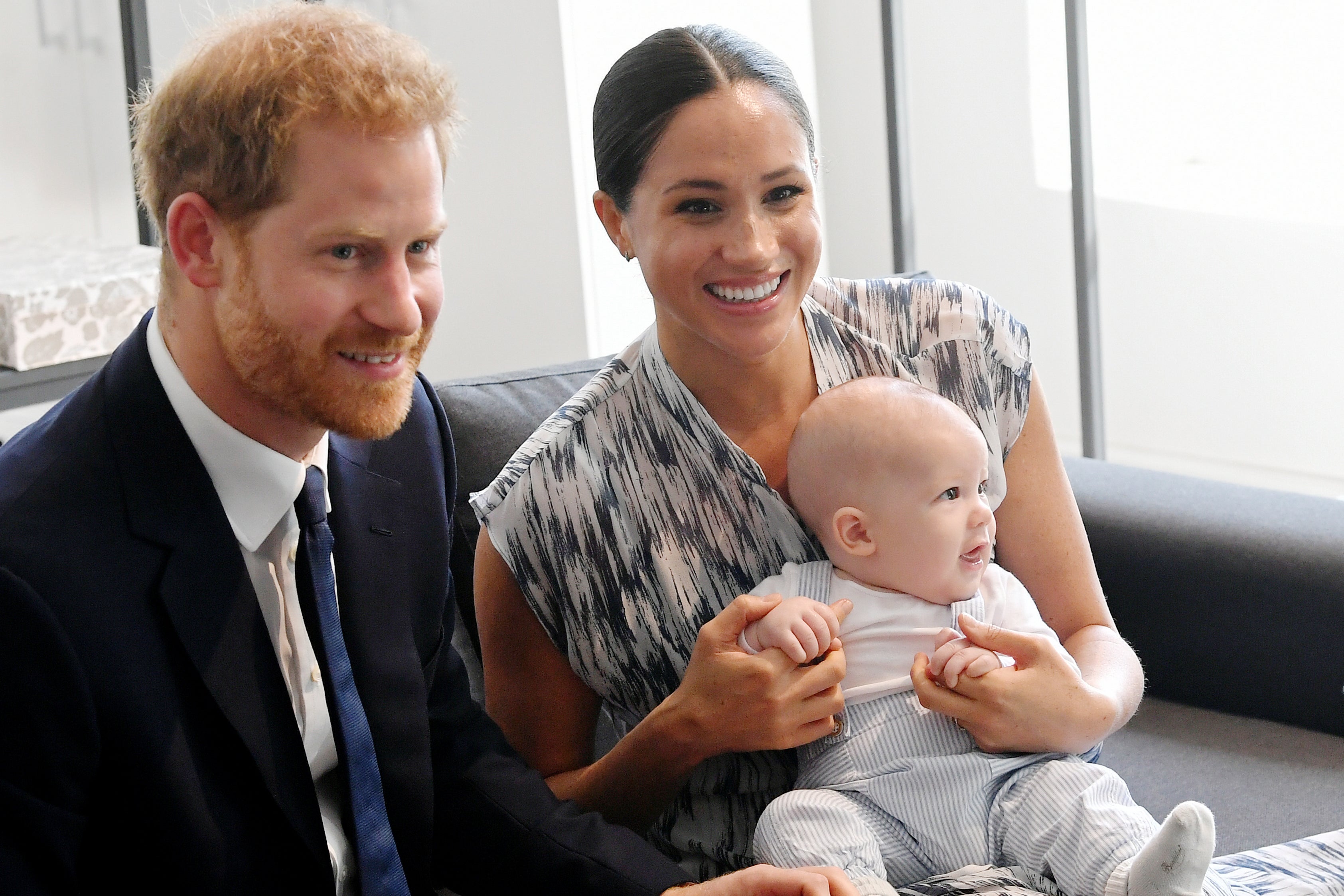 Meghan Markle And Prince Harry Deliver Food With Project Angel Food