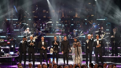 Earth, Wind & Fire’s ‘September’ Tribute Brings Down The House At Kennedy Center Honors