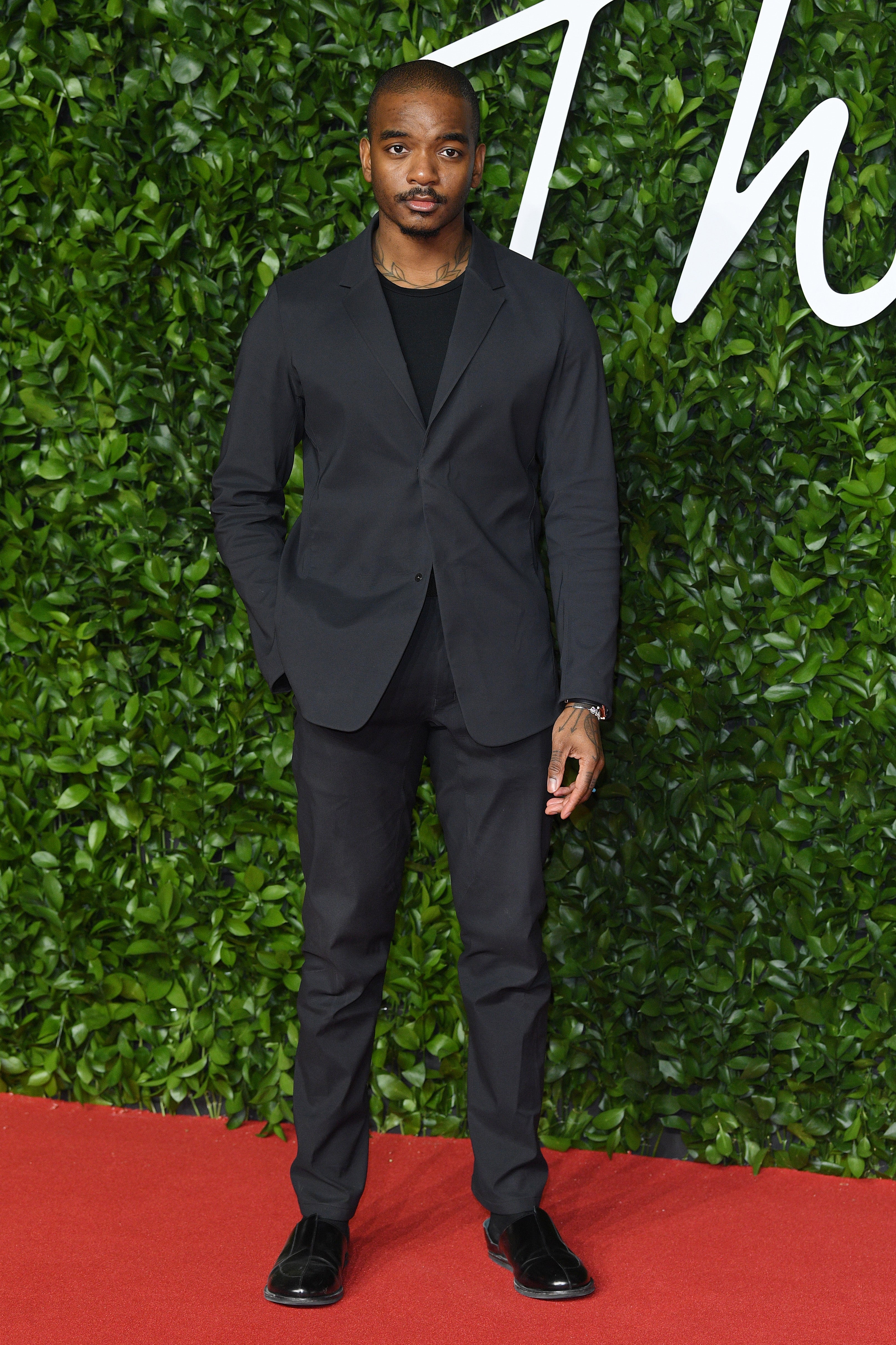 The Best Red-Carpet Looks At The 2019 Fashion Awards