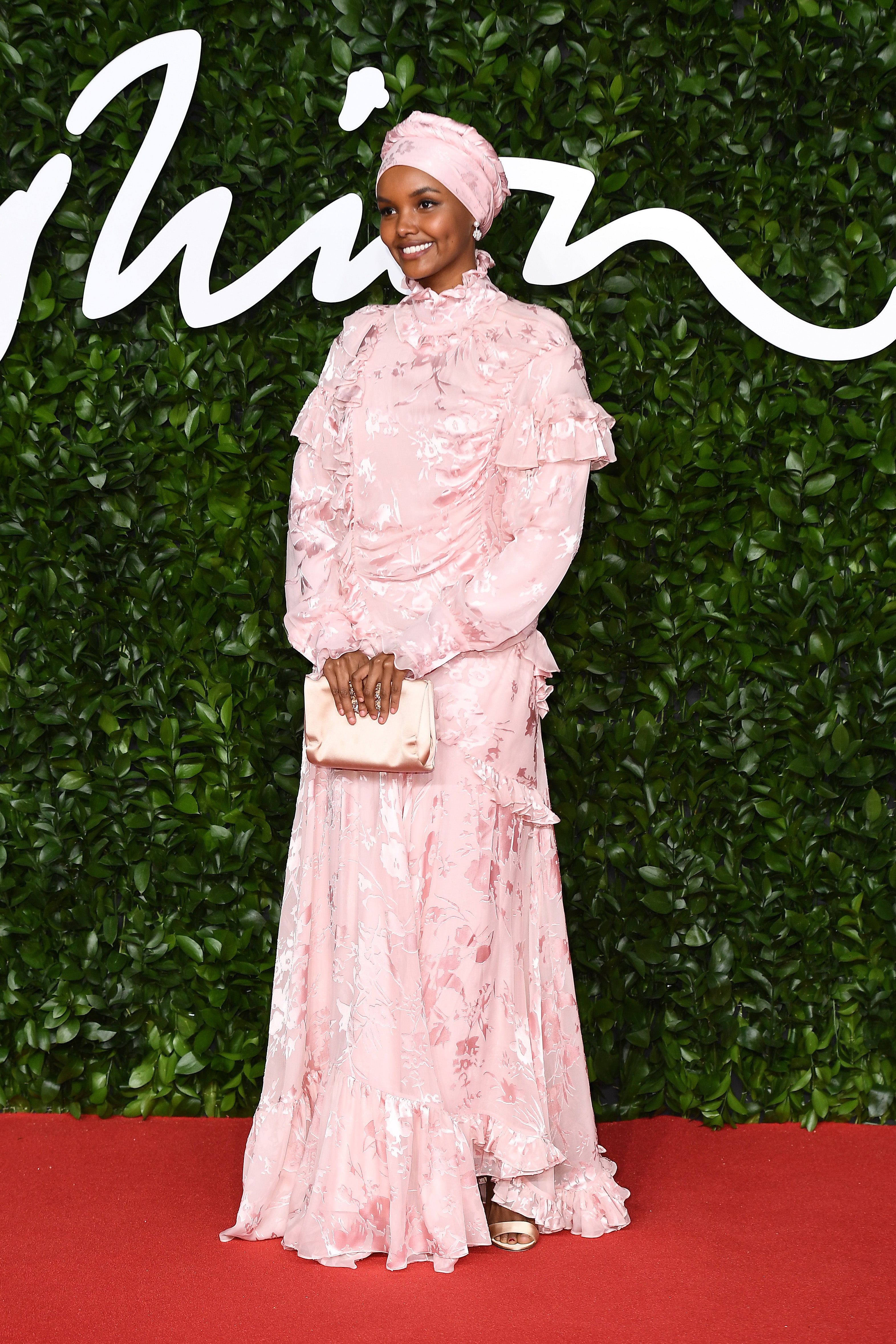 The Best Red-Carpet Looks At The 2019 Fashion Awards