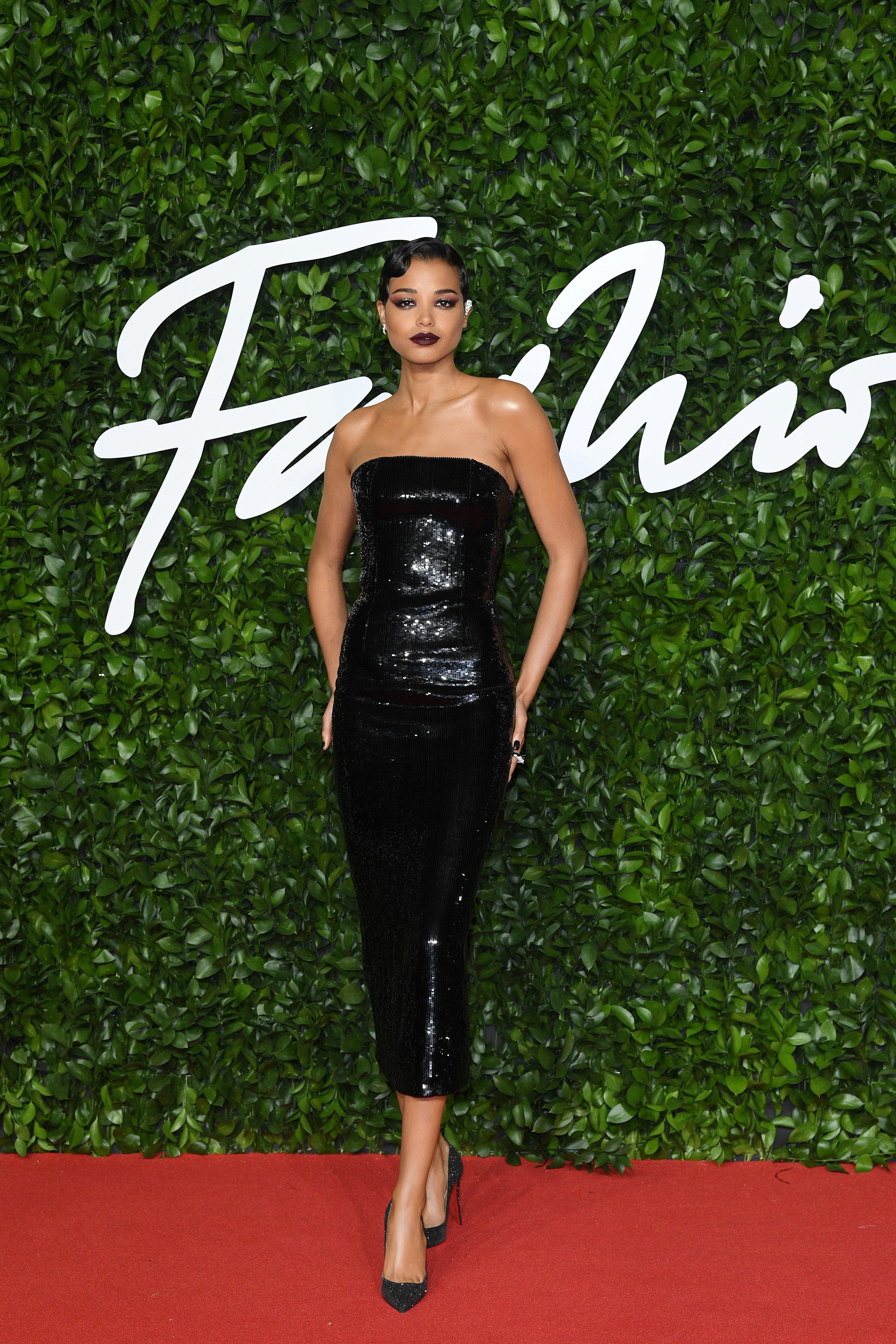 The Best Red-Carpet Looks At The 2019 Fashion Awards
