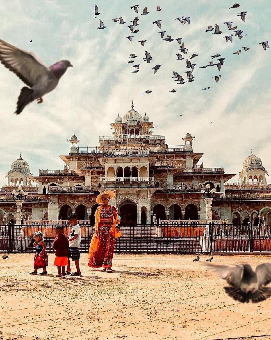 15 Times Travelers Fell For The Magic Of India