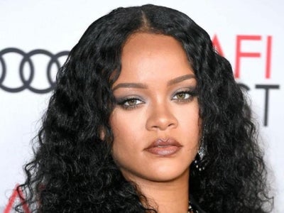 Must-See: Rihanna’s Eyebrow Tutorial Is Beauty Gold