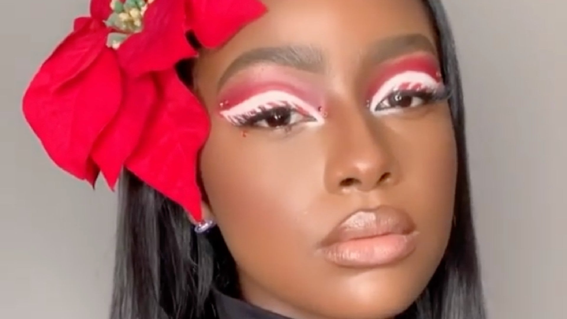 15 Makeup Looks That Will Get You In The Holiday Spirit