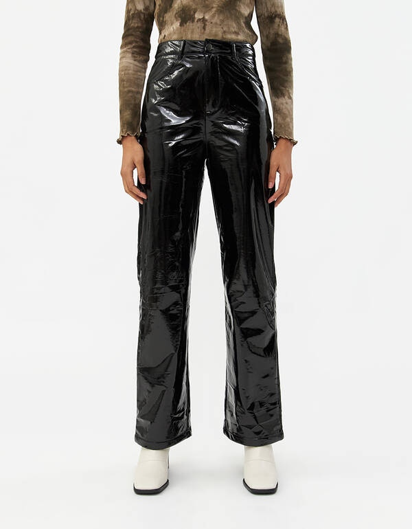 Celebrate Your Dramatic Ways With These Attention-Grabbing Pants!