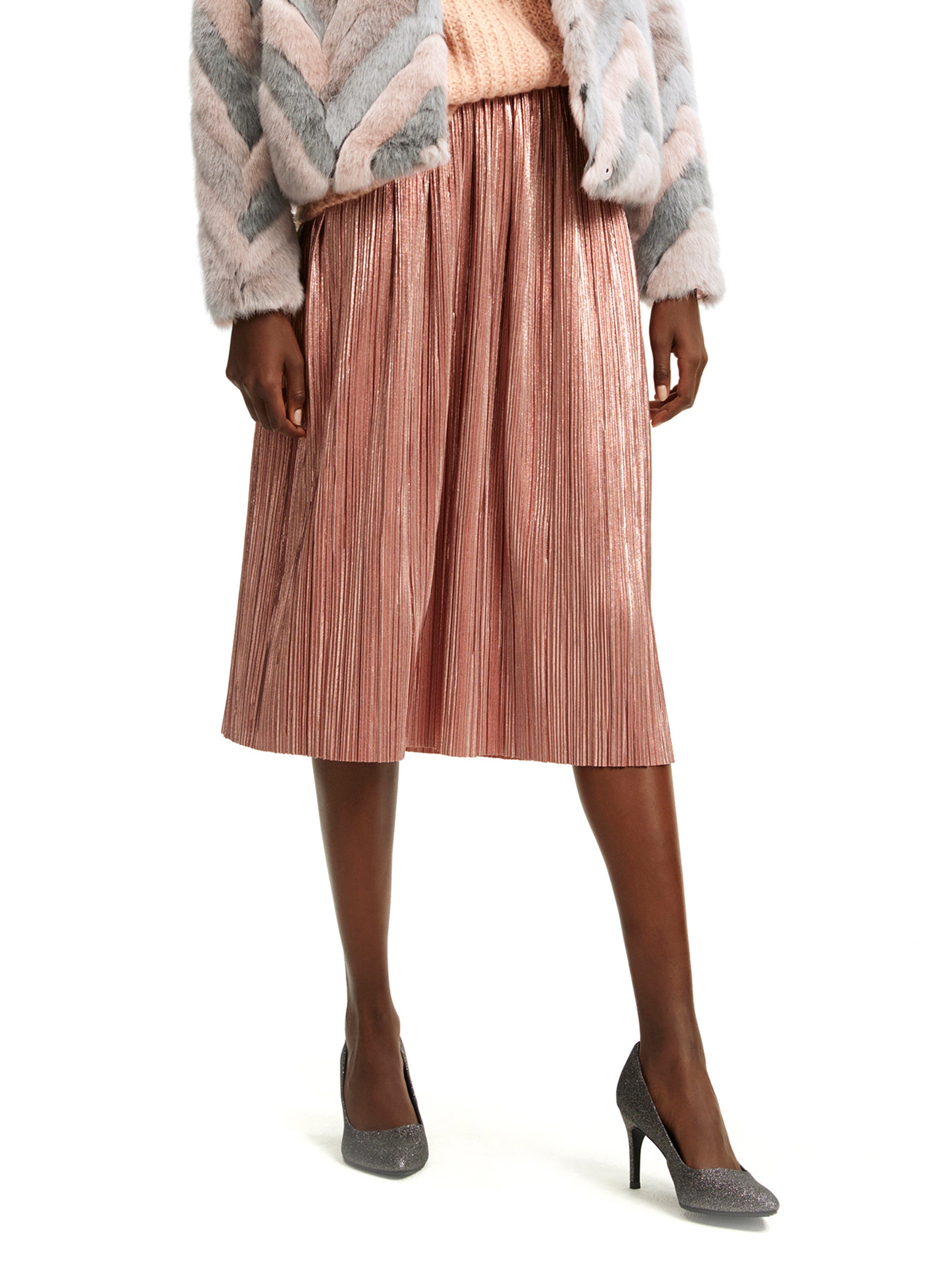 Looking For A Last-Minute Holiday Outfit? Shop These Picks Under $60