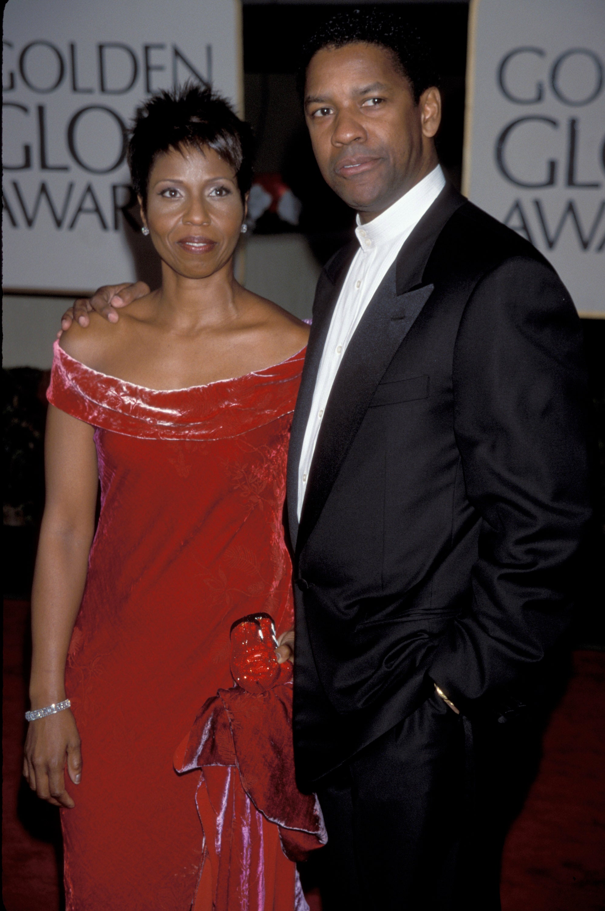 Here’s What The Golden Globes Red Carpet Looked Like 20 Years Ago