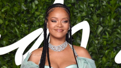Rihanna’s First Selfie Of 2020 Is A Beauty Gem