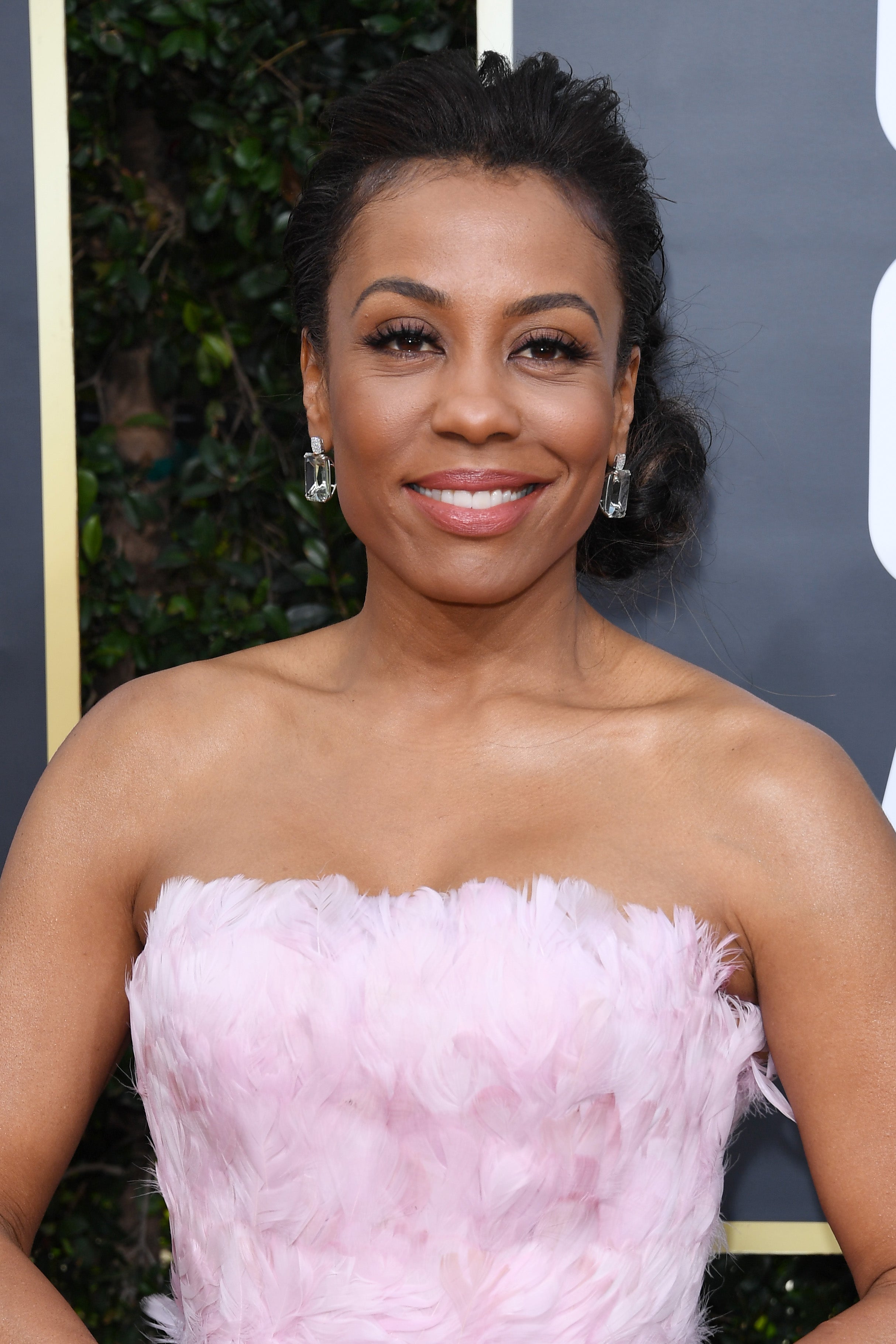 Red Carpet Beauty From The 77th Annual Golden Globe Awards