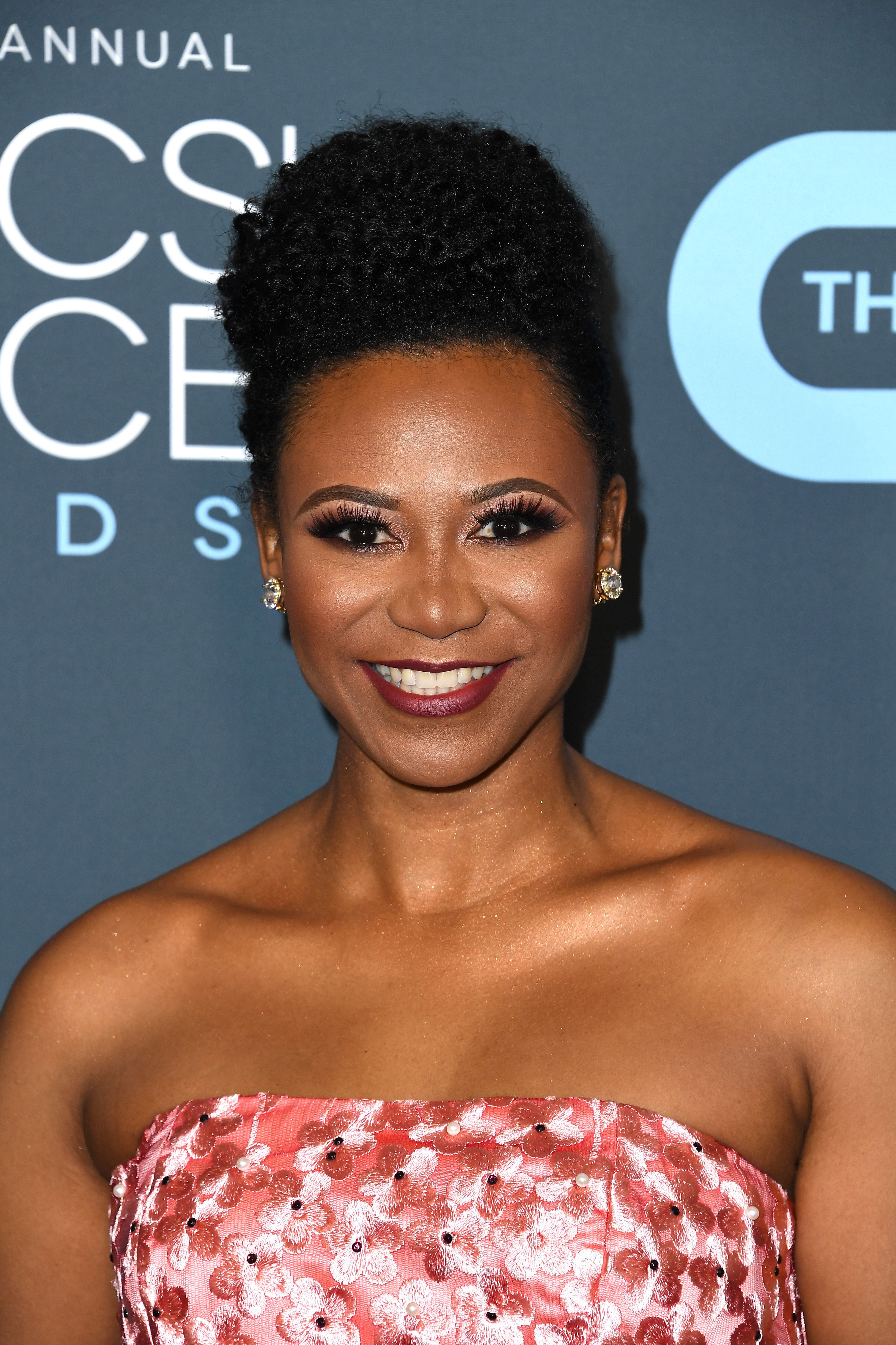 The Best Beauty Looks From The 25th Annual Critics' Choice Awards