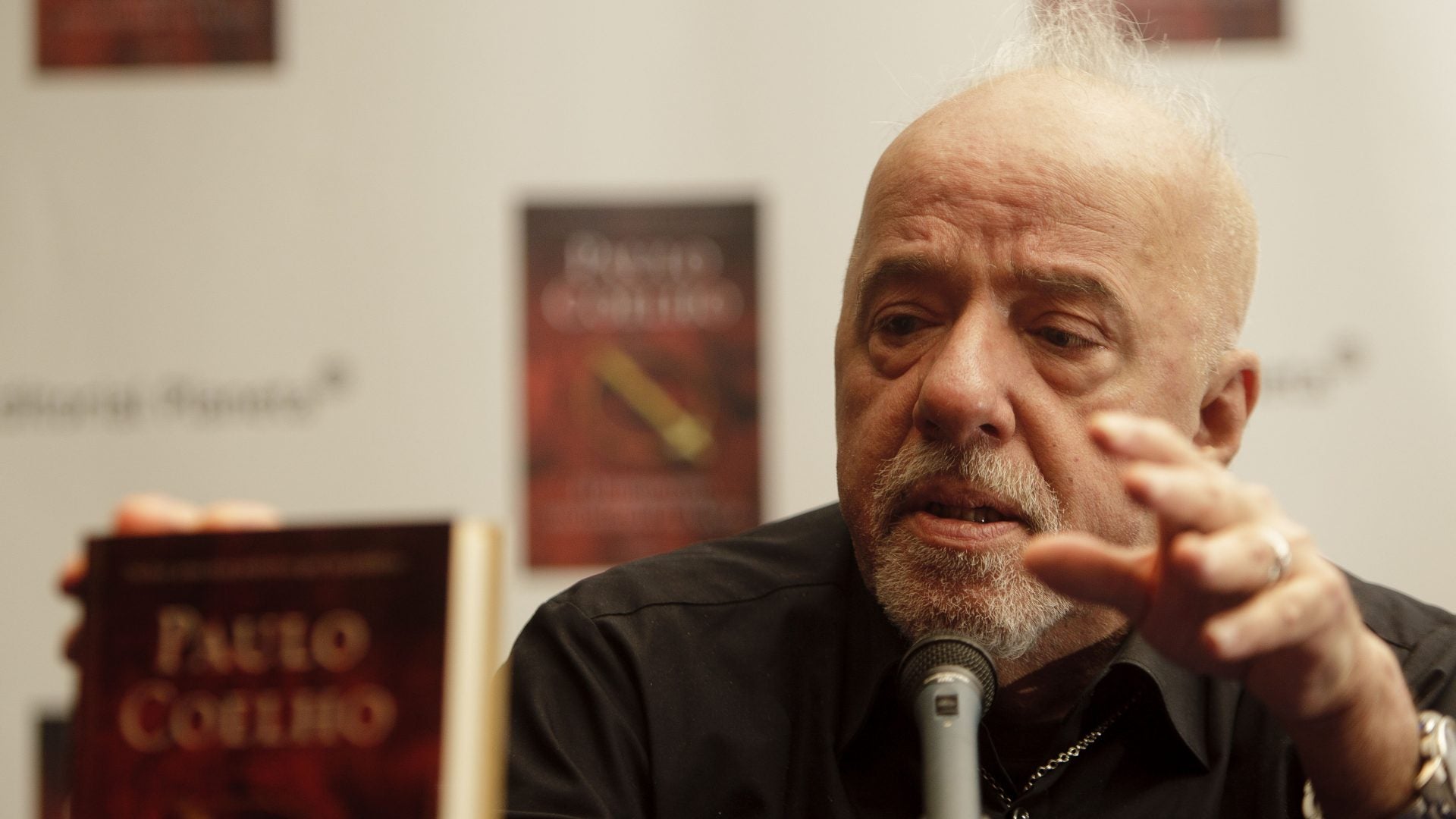 Paulo Coelho Deletes Draft Of Children's Book Co-Written By Kobe Bryant