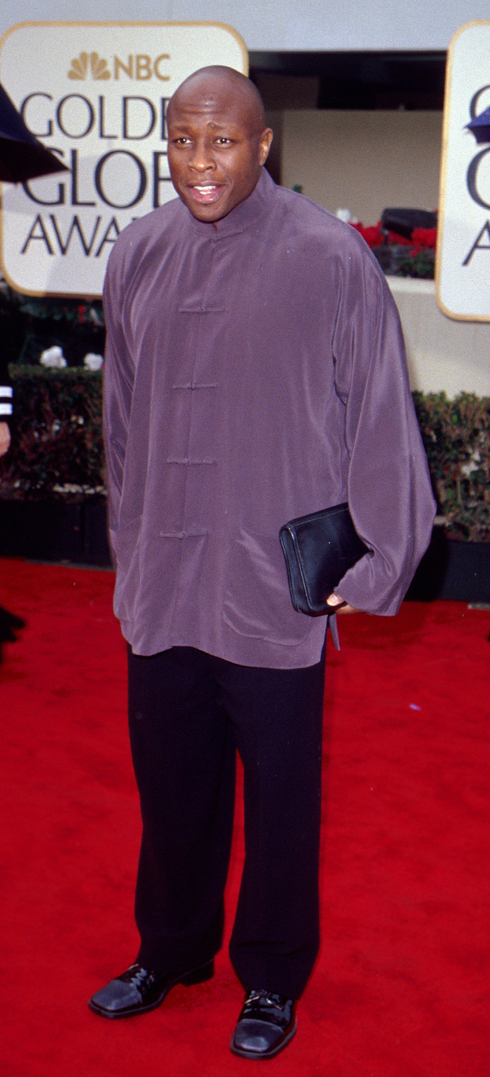 Here’s What The Golden Globes Red Carpet Looked Like 20 Years Ago