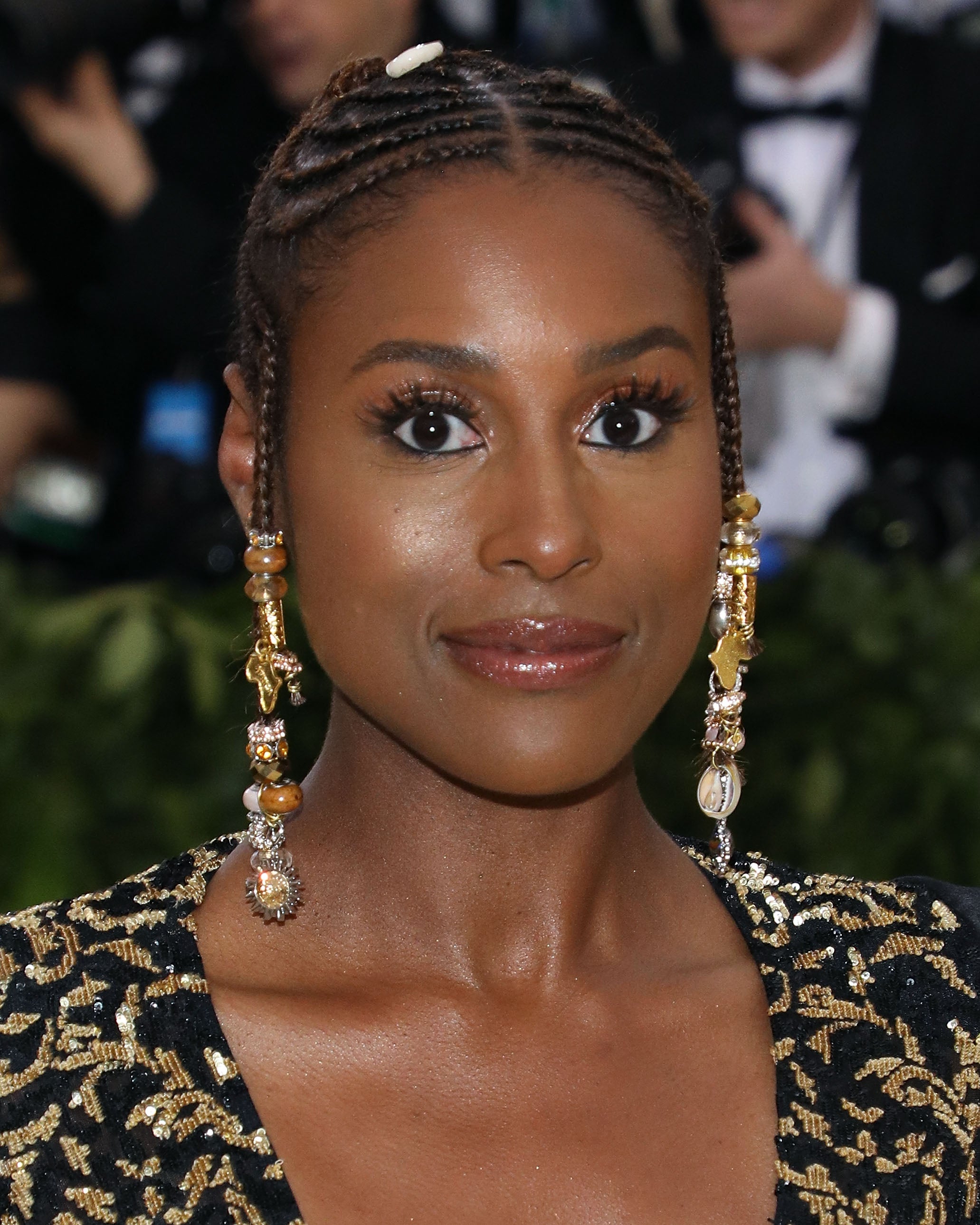 20 Times We Wanted To Copy Issa Rae's Creative Hair And Cool Makeup