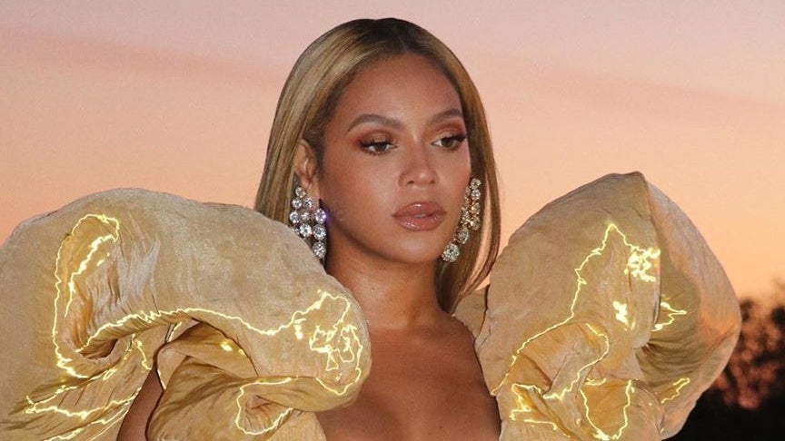 Here's Everything You Need To Know About Beyonce's Golden Globes Look