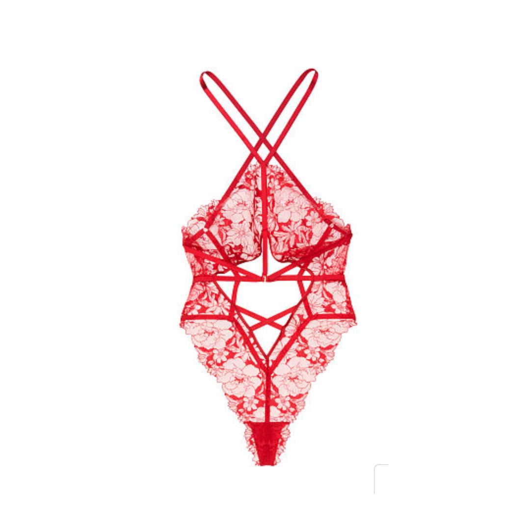 Jasmine Sanders Talks Valentine's Day Style