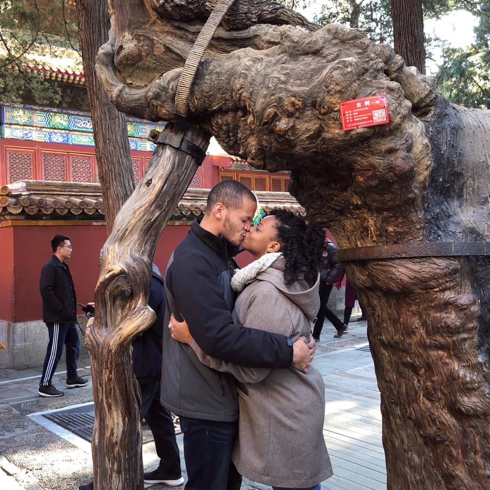 52 Couples Who Sealed Their Love With A Kiss Around The World