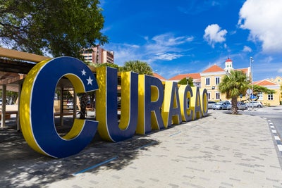 5 Reasons Curaçao Is The Perfect Island For Your Next Baecation