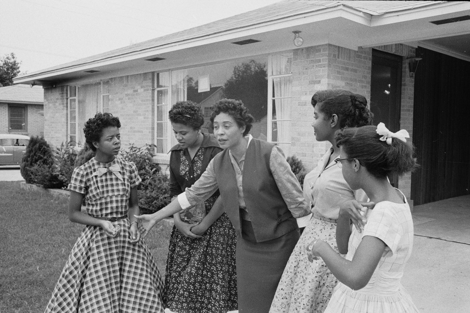 Daisy Bates Stood Up To School Segregation And Won Essence