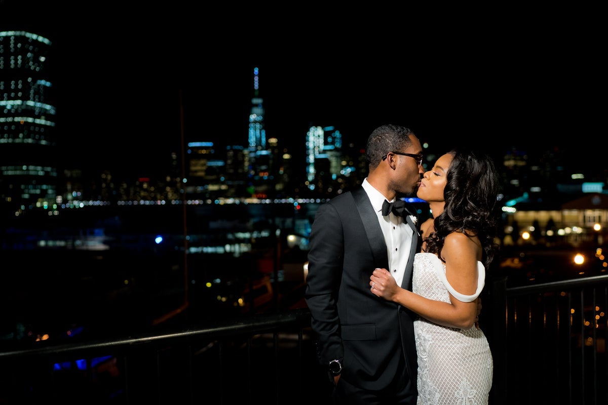 Bridal Bliss: 15 Sweet Kisses That Will Instantly Make You Believe In Love