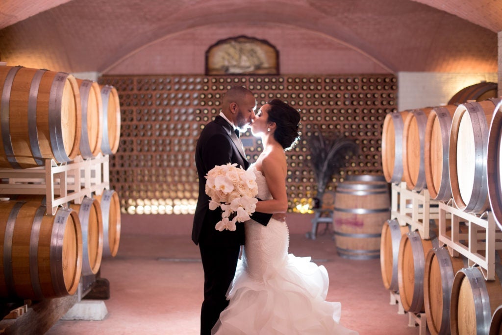 Bridal Bliss: 15 Sweet Kisses That Will Instantly Make You Believe In Love