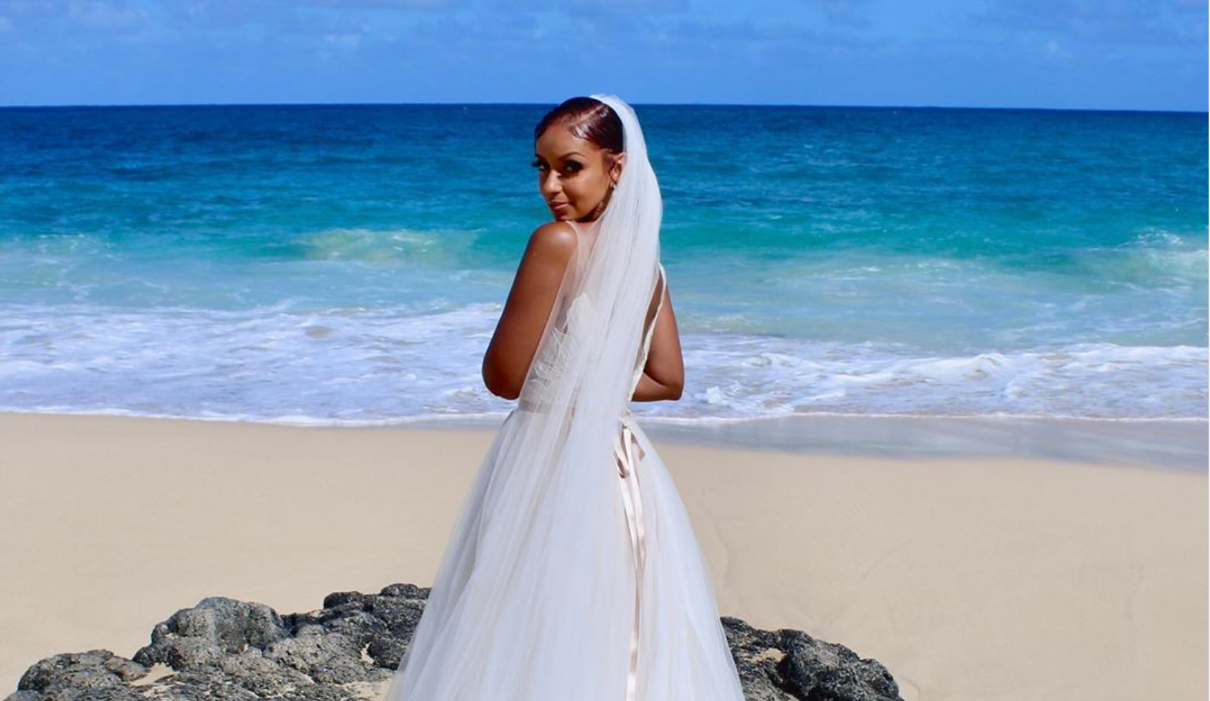 Singer Mýa Confirms She’s A Married Woman
