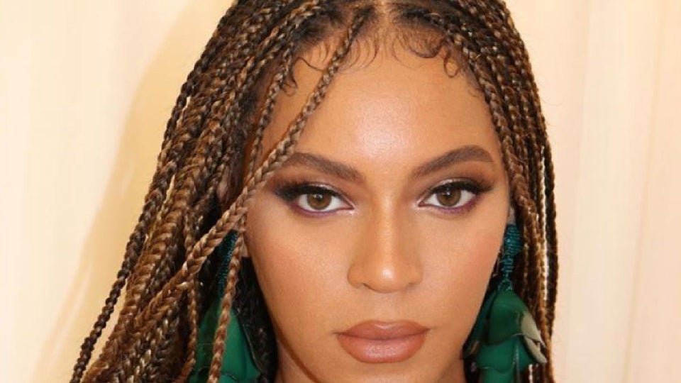 6. 15 Celebrities Rocking Knotless Braids and Inspiring Us to Try Them - wide 4