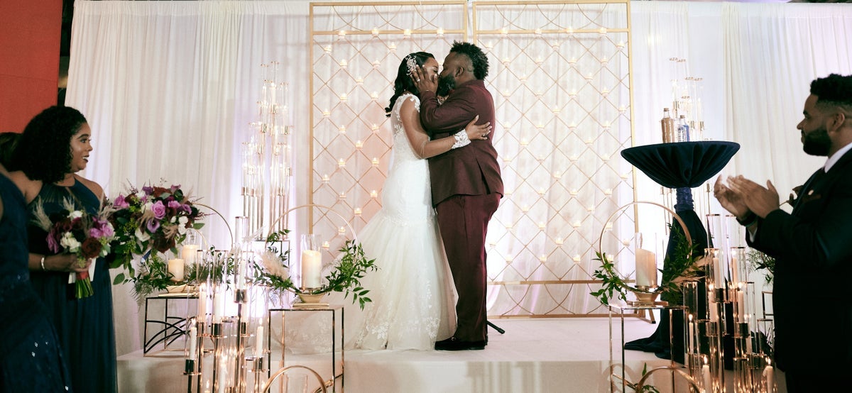 Bridal Bliss: 15 Sweet Kisses That Will Instantly Make You Believe In Love