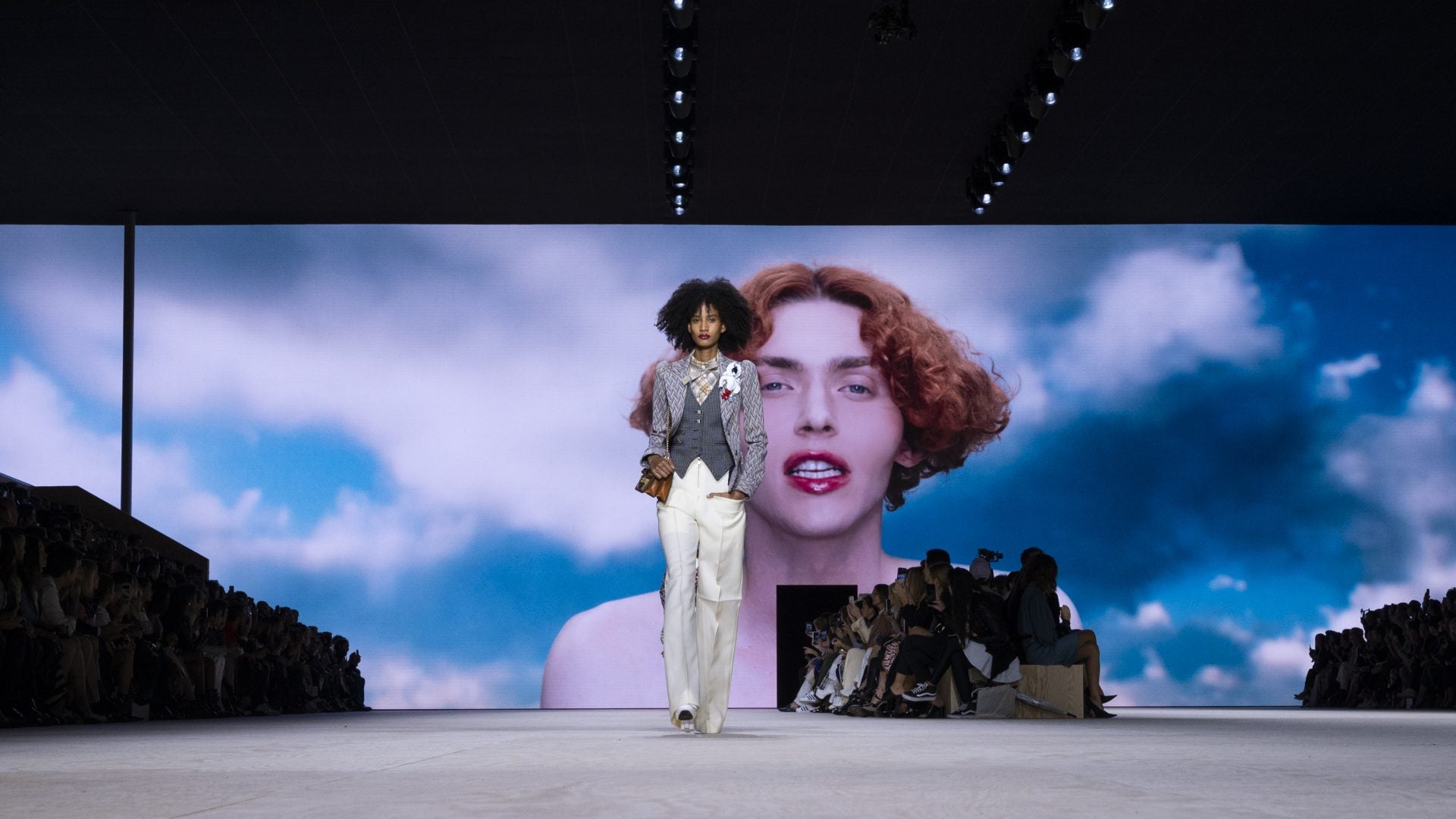 Watch Louis Vuitton Women&#39;s Fall-Winter 2020 Show Live - Essence