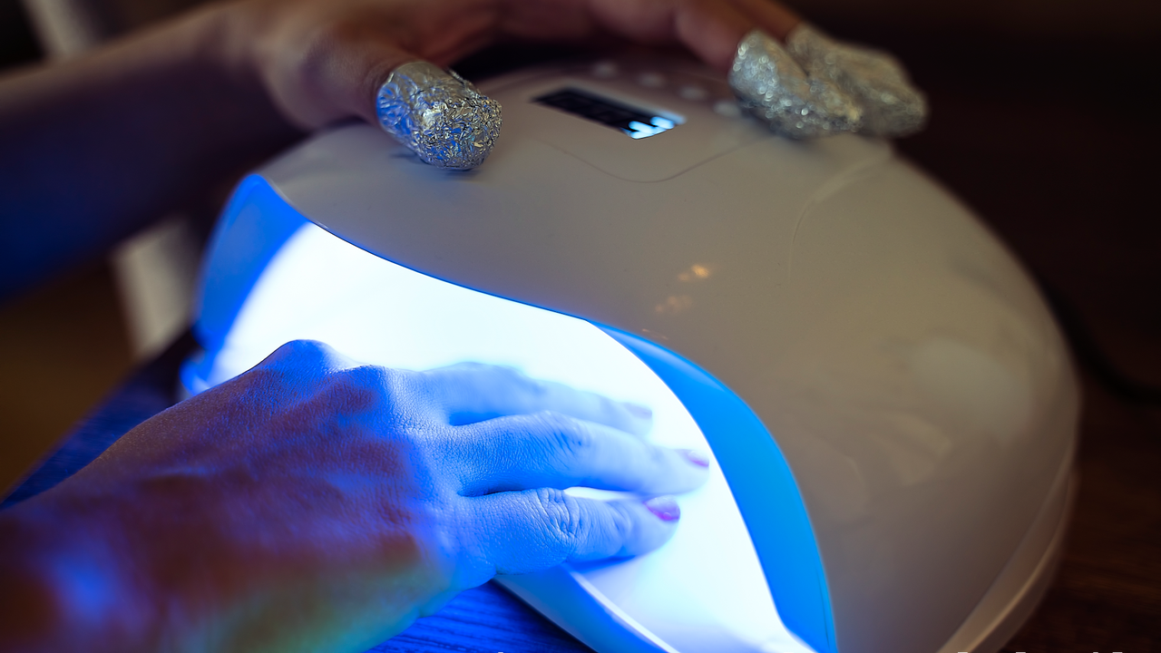 5 Easy Ways To Remove Gel Nail Polish At Home Essence Essence