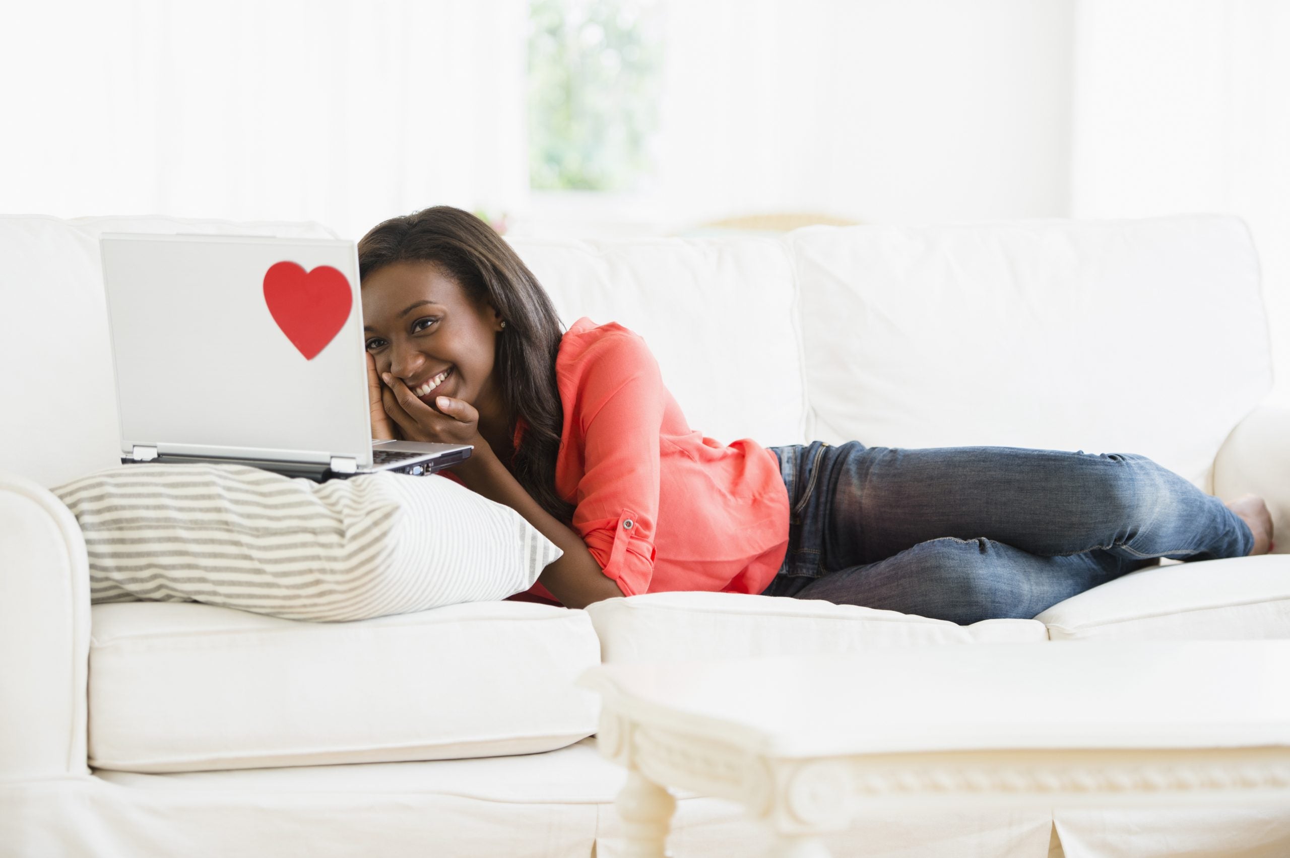 How to Date Virtually and Enjoy Each Other's Company During The Quarantine