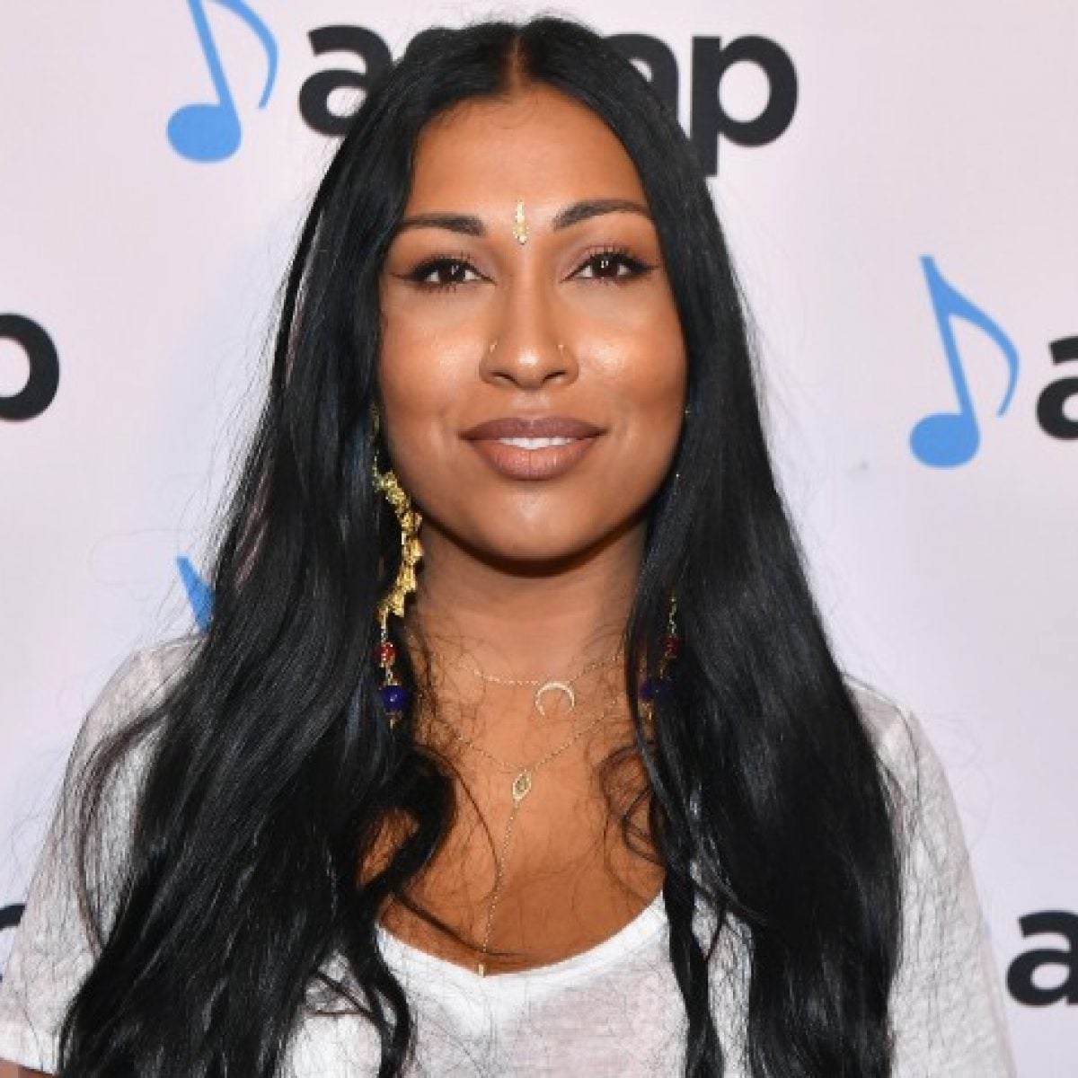Melanie Fiona's Hair Is Now 14 Inches Shorter, And You Have To See Her Big Chop