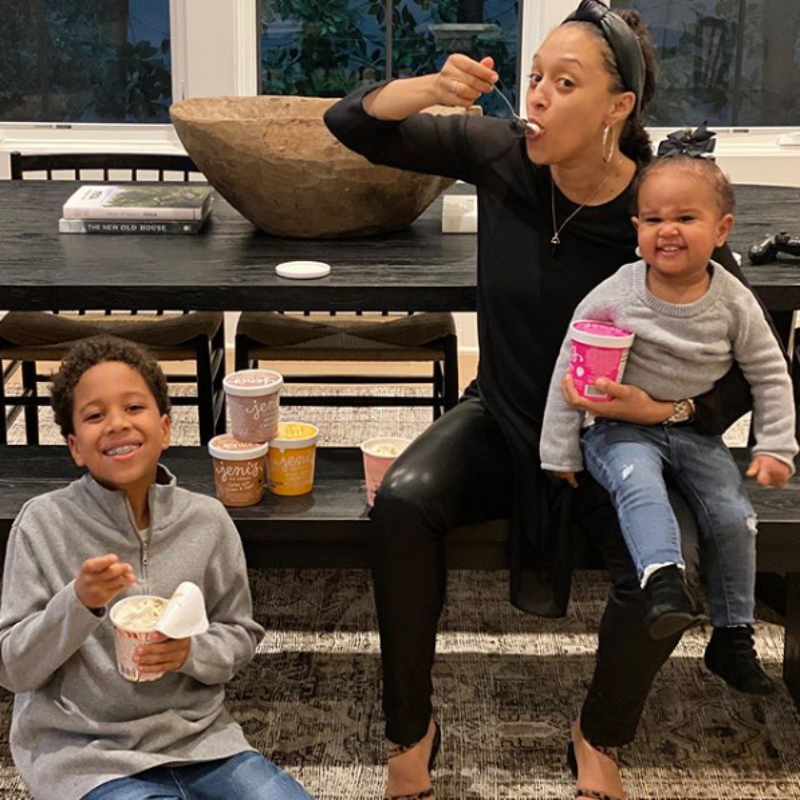 Tia Mowry-Hardrict Dresses Her Daughter Cairo As The Cutest Baby Chef ...