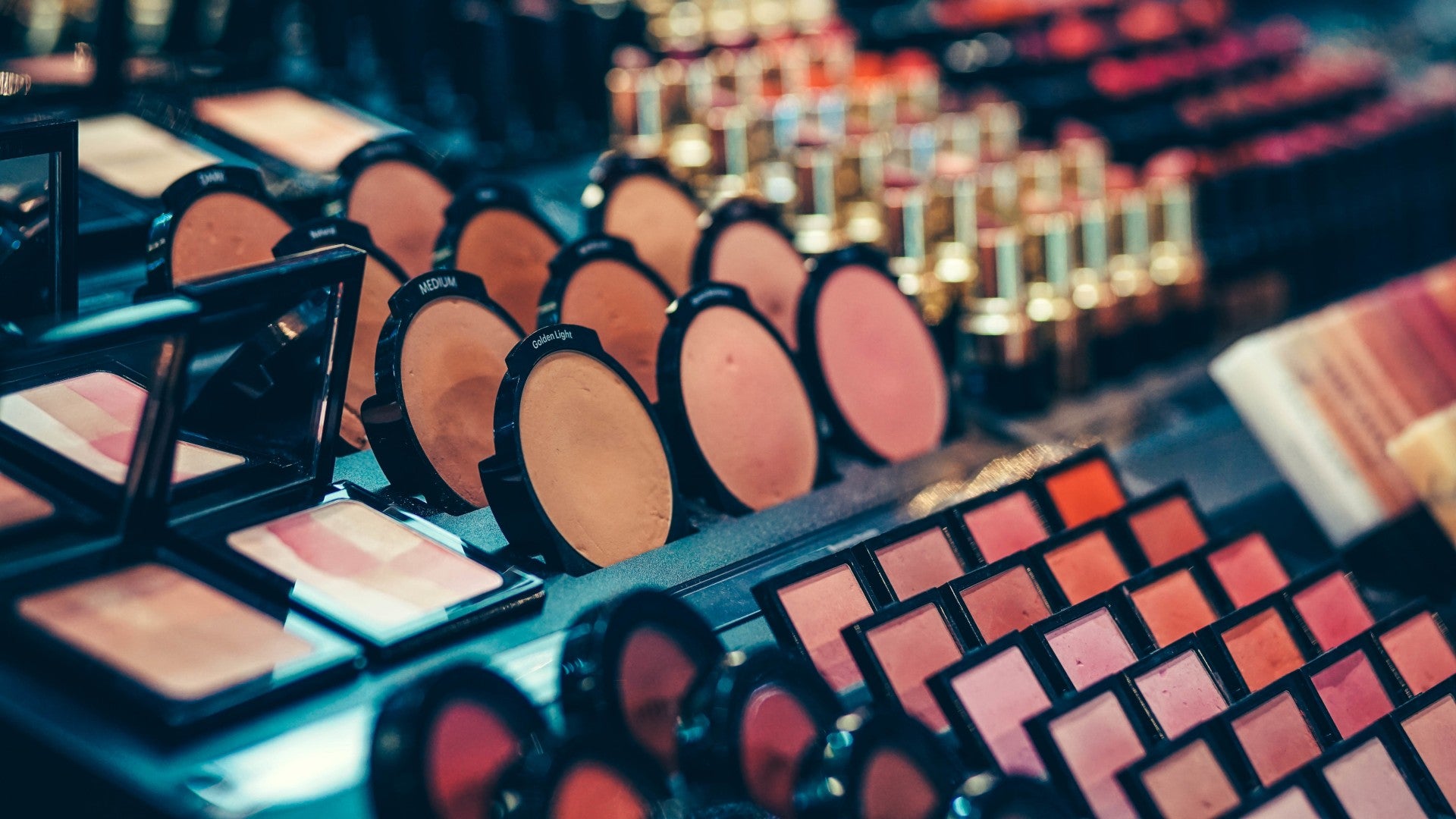 9 Best Makeup Organizers For Decluttering Your Vanity