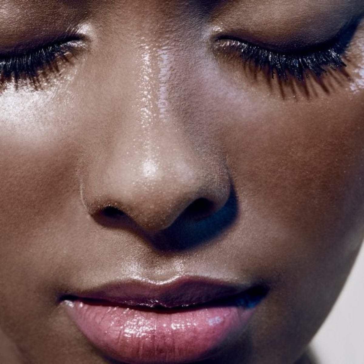 You've Been Applying Your Lashes Wrong, Quon Wilson Is Here To Help
