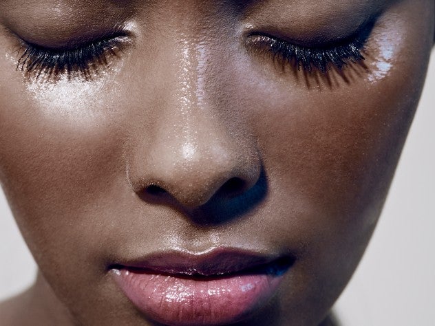 This Is Why Women Are Applying Their False Lashes Wrong