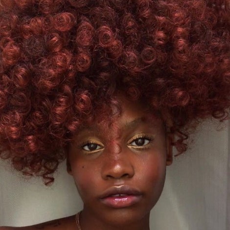 25 Beautiful Women Who’ll Make You Want To Go Red