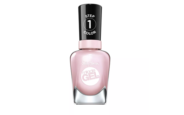 7 Best Gel Nail Polishes To Carry You Through Quarantine - Essence