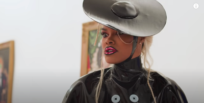 Teyana Taylor Is Working This Throwback Lipstick Trend