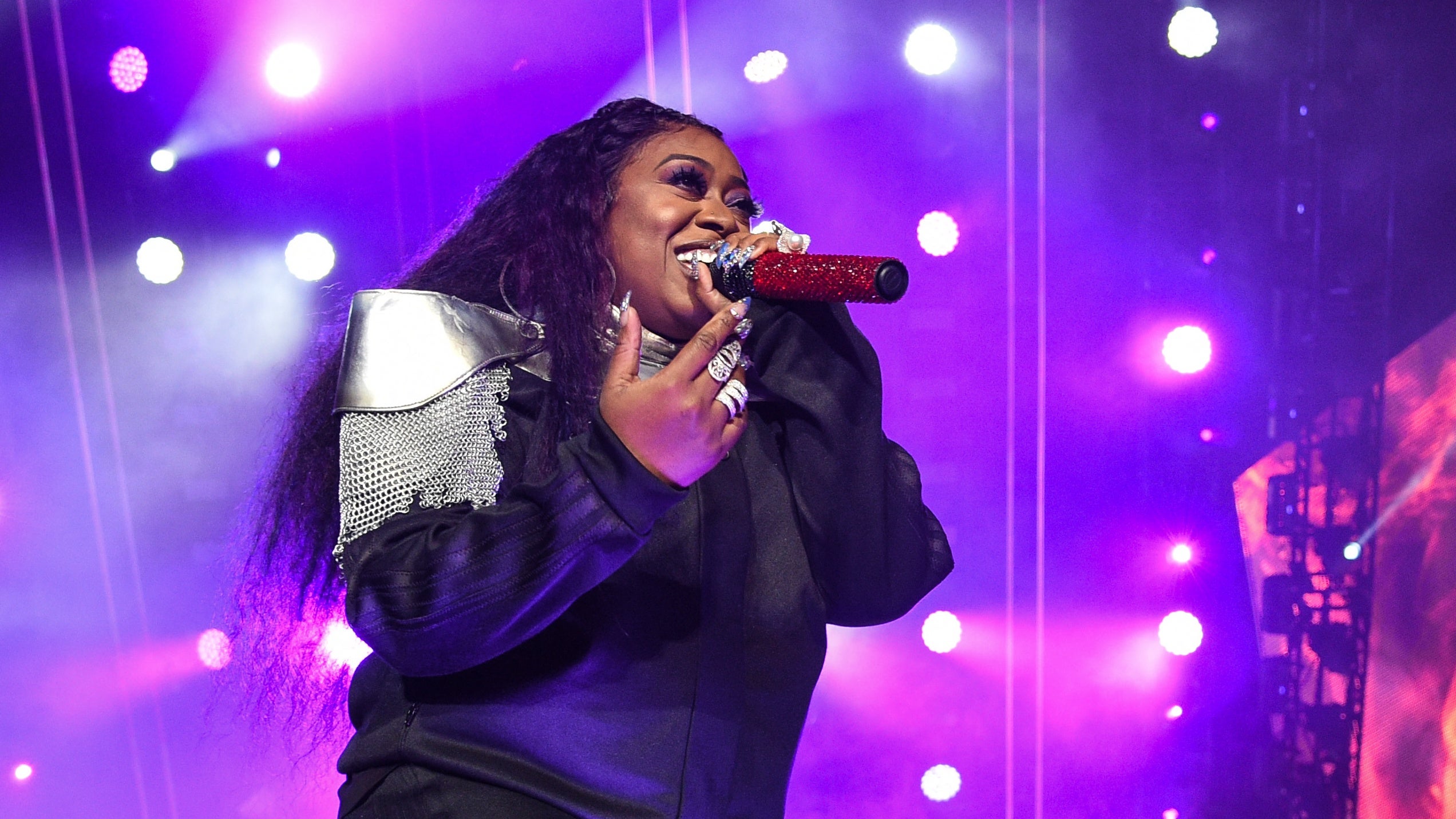 Missy Elliott's New Haircut Looks Like It Came Straight From The '90s