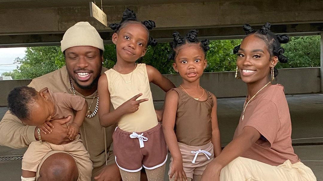 This Family Is Breaking The Internet With Their Color-Coordinated Outfits