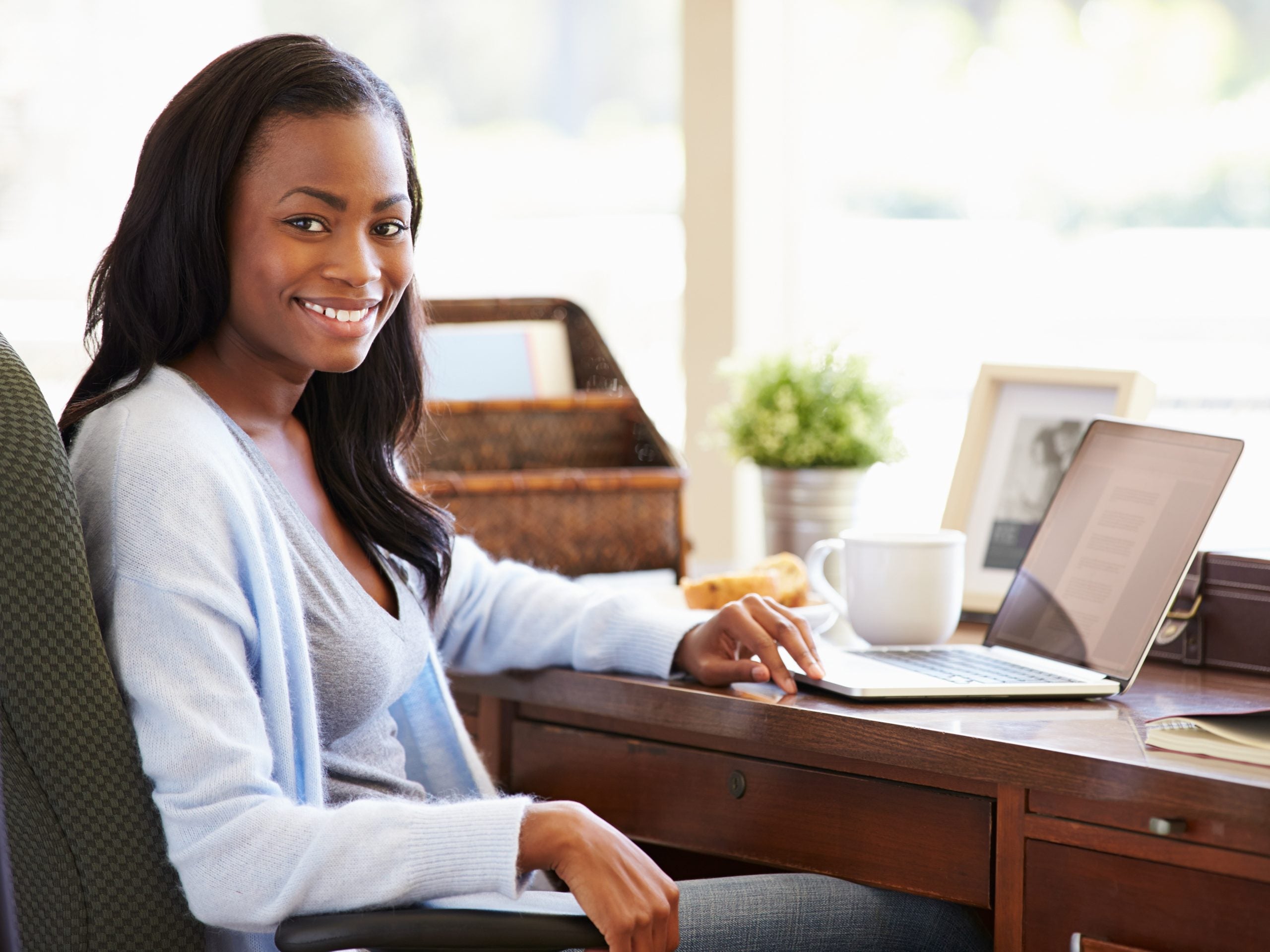 How To Maintain Balance & Mental Clarity As A Business Owner Who Works From Home 